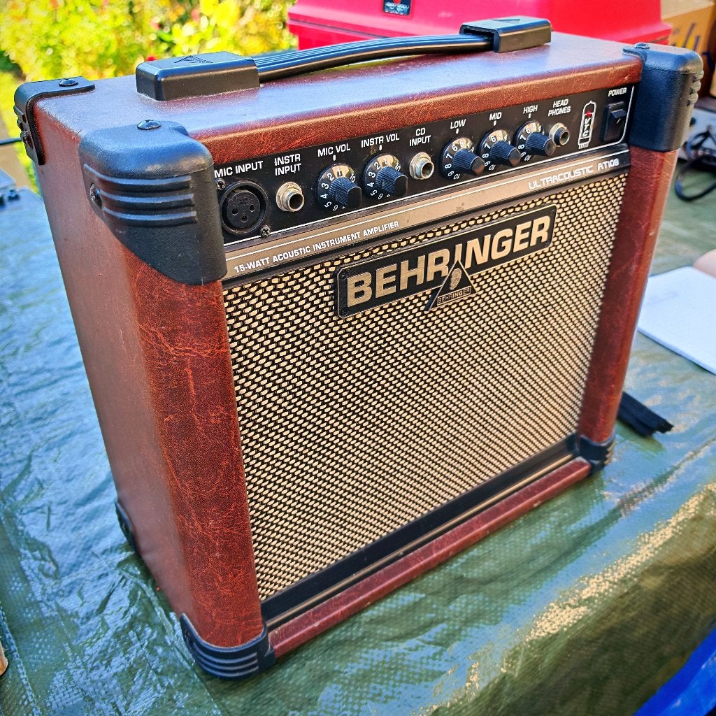 Behringer Gitaar Versterker Ultracoustic AT108 15 Watt VTC, Muziek en Instrumenten, Ophalen of Verzenden, Gebruikt, Minder dan 50 watt