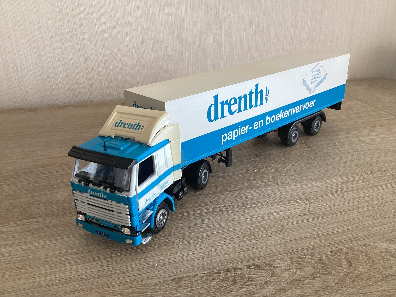 Nette Scania 142 kant cab Stuuras Spoilers Oplegger DRENTH, Ophalen of Verzenden, Bus of Vrachtwagen, Tekno