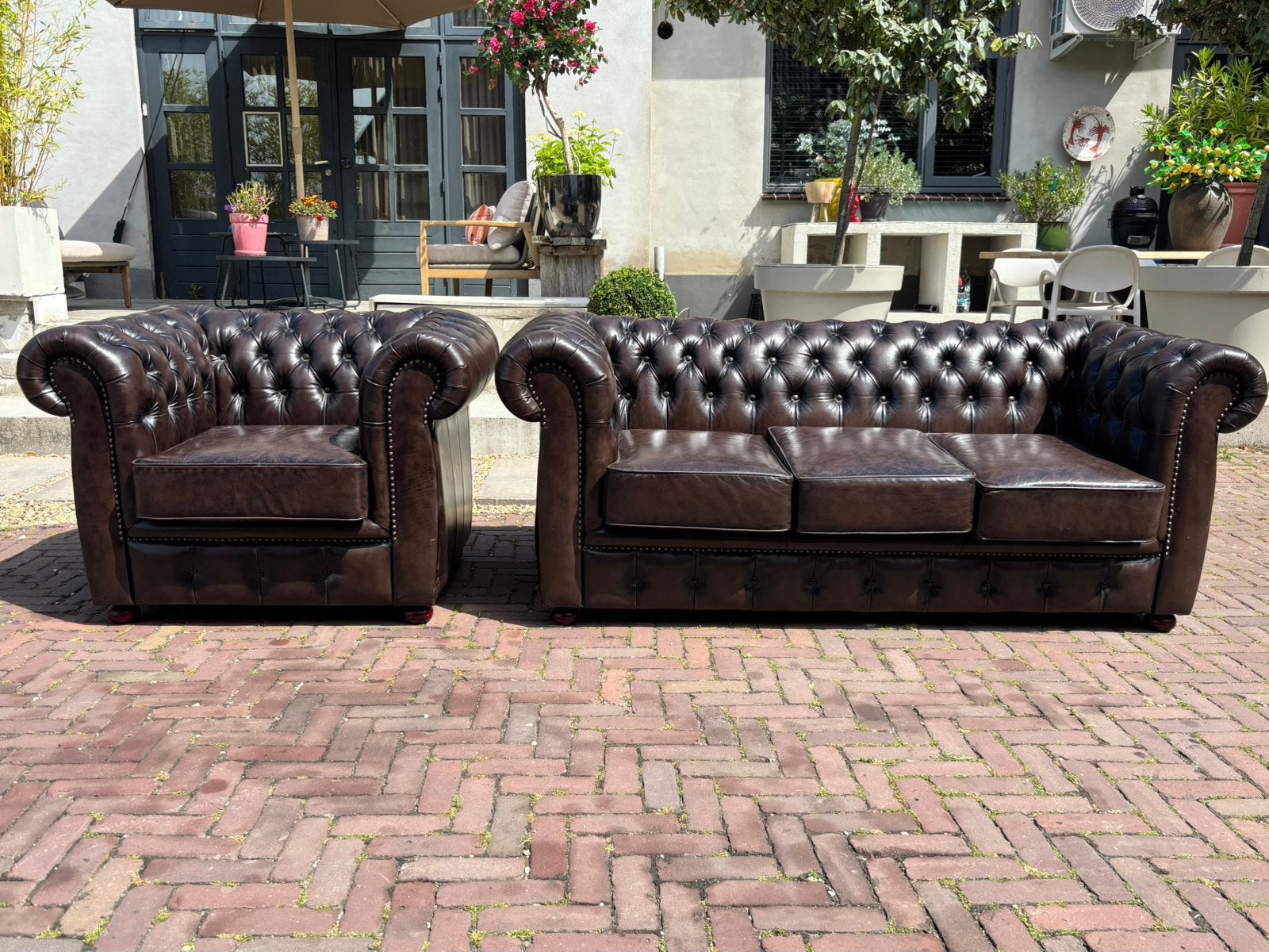 Chesterfield 3zits Bank + Clubfauteuil in Topstaat, Driepersoons, Zo goed als nieuw, Rechte bank, 200 tot 250 cm