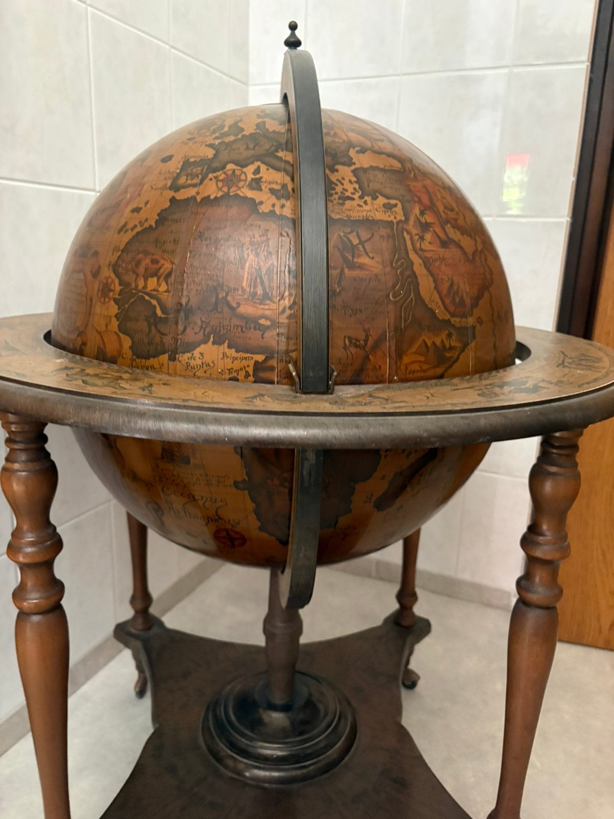 Antieke bar globe drank wereldbol barglobe minibar globebar, Ophalen, Zo goed als nieuw