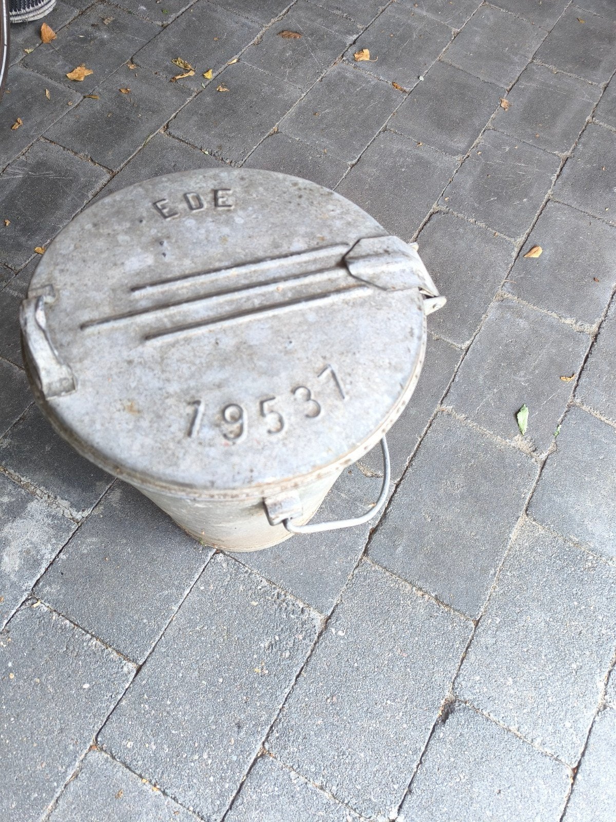 Zinken afval emmer Ede, Ophalen, Gebruikt, Zink, Met deksel