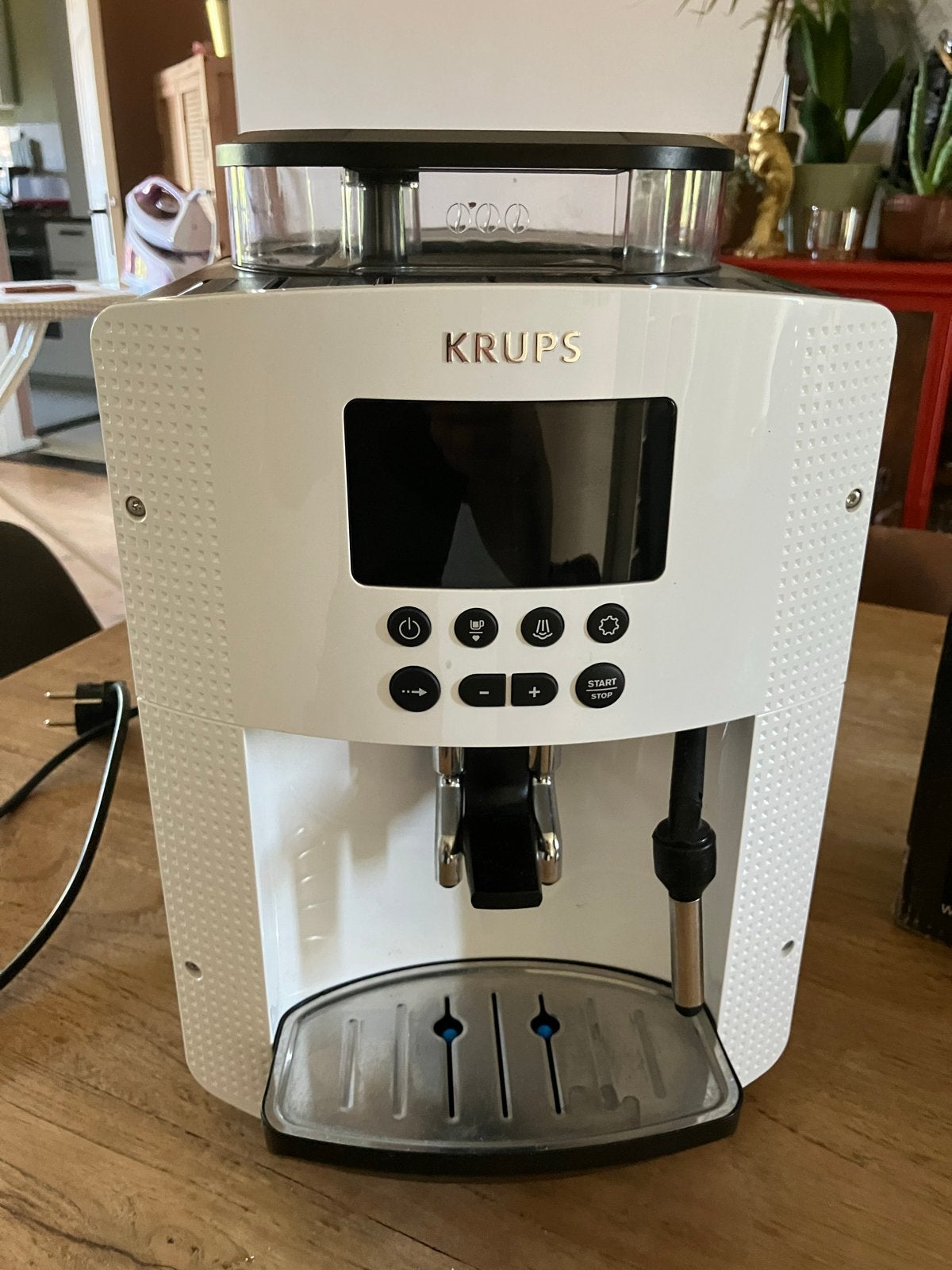 Krups koffiezetapparaat EA8100 -  geen gebreken, Ophalen, Afneembaar waterreservoir, Gebruikt, Espresso apparaat