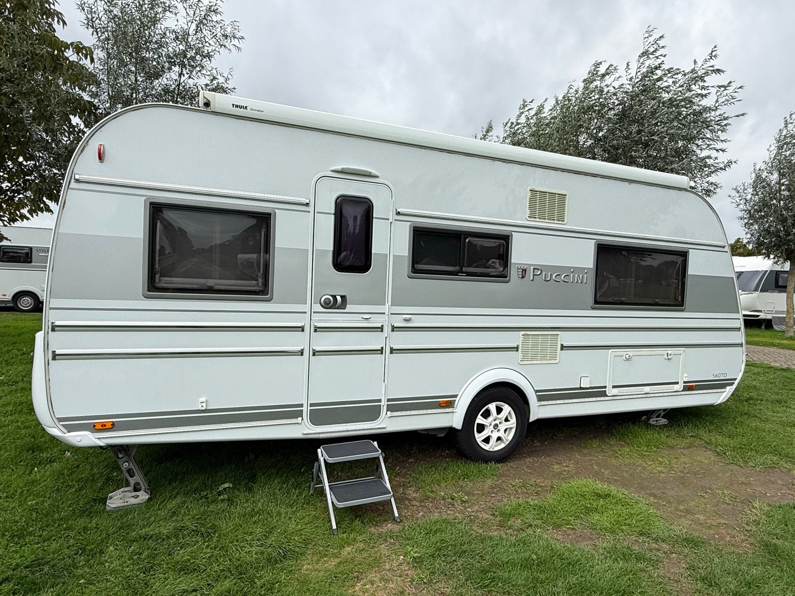 Tabbert Puccini 560TD 2016 - Luxe Caravan met complete uitru, Caravans en Kamperen, Mover, Vast bed, Rondzit, Tabbert