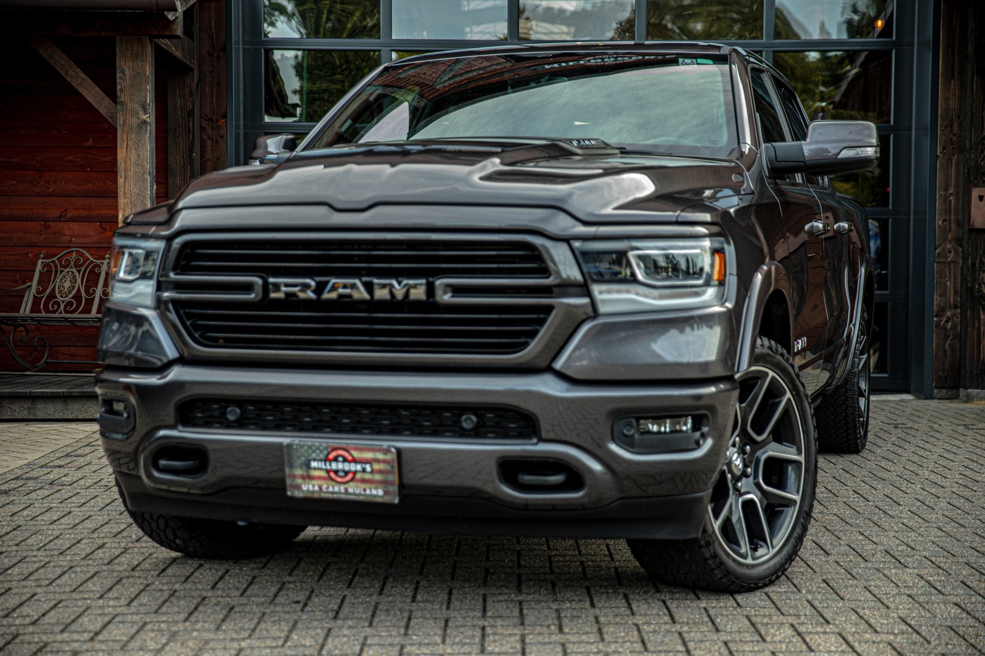 Dodge Ram 1500 5.7 V8 4x4 Crew Cab Laramie (bj 2019), Auto's, Automaat, Gebruikt, 5654 cc, 402 pk