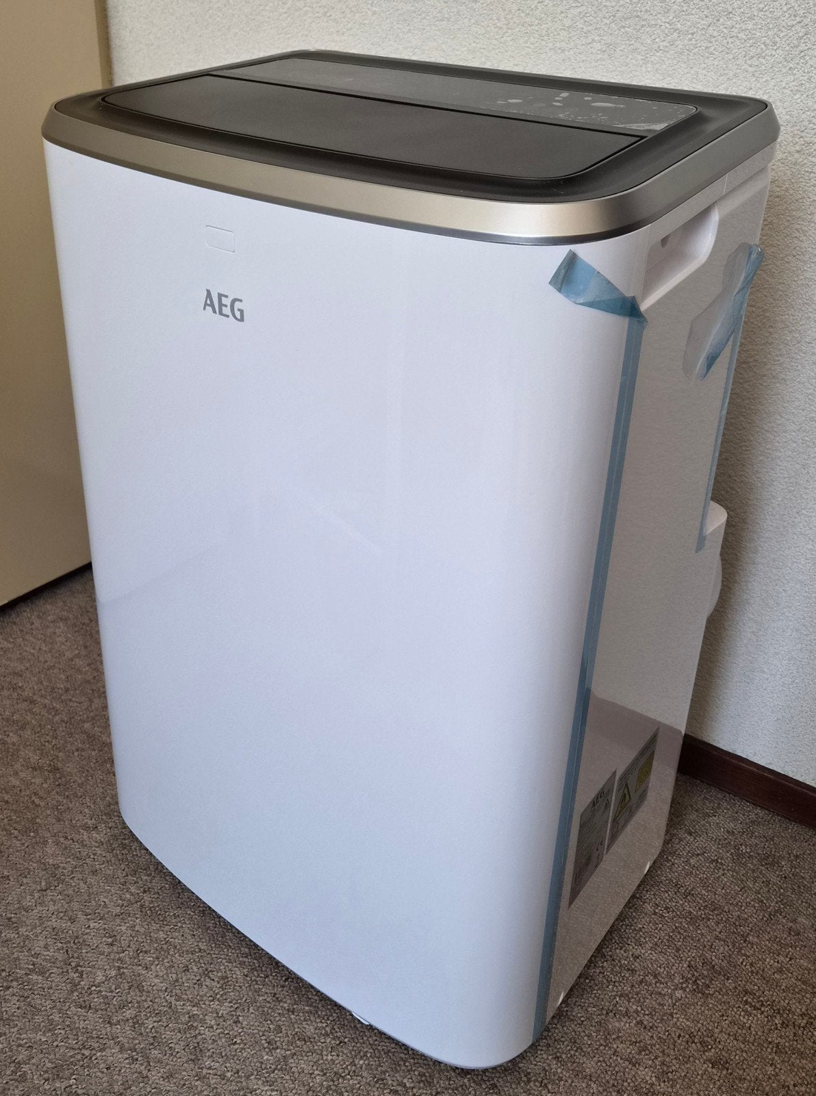 AEG Mobiele Airco met Afstandsbediening en Raamafdichting, Ophalen, Timer, Minder dan 60 m³, 3 snelheden of meer