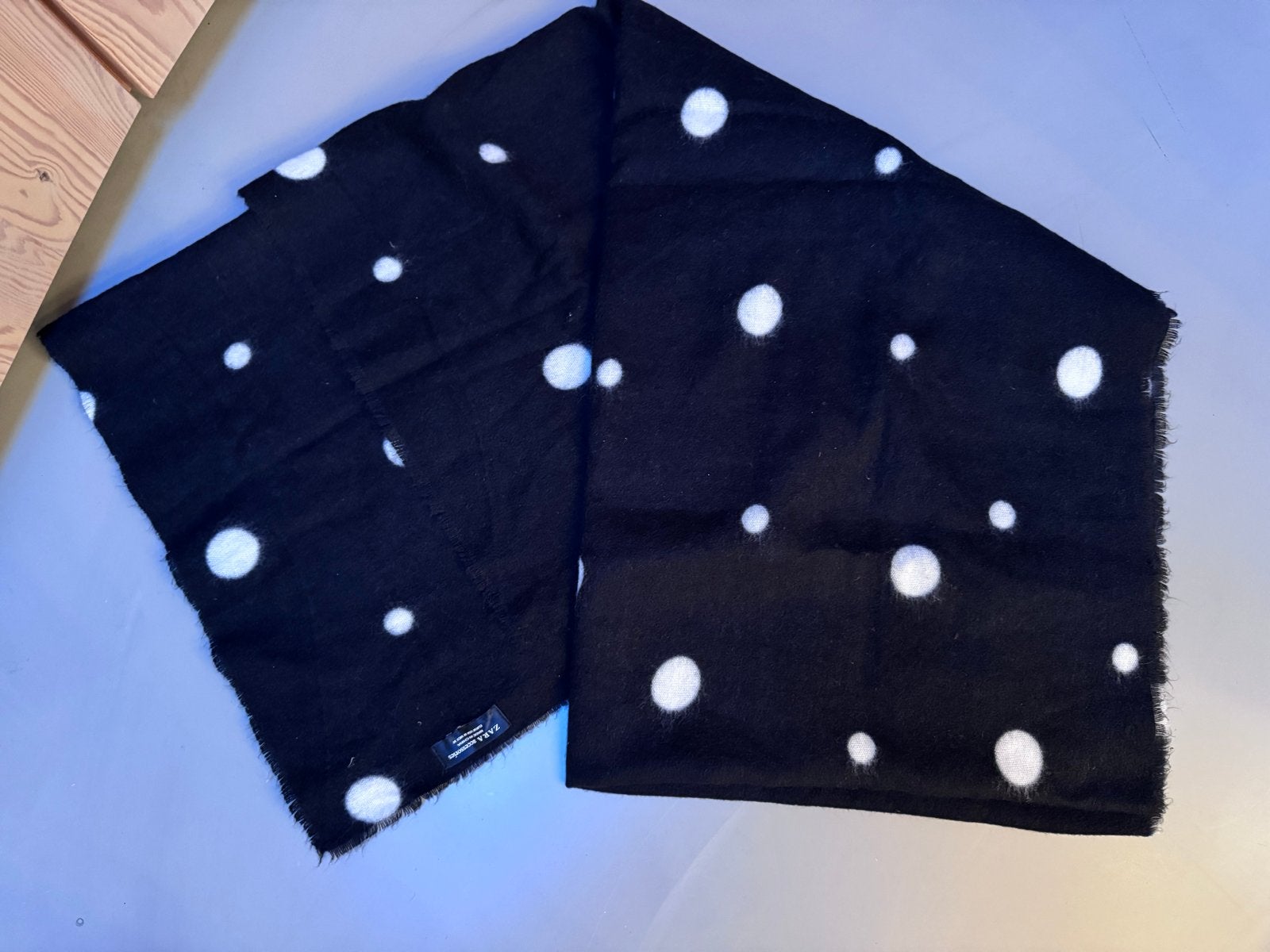Grote warme sjaal vd Zara, Ophalen of Verzenden, Zo goed als nieuw, Maat 46/48 (XL) of groter, Sjaal