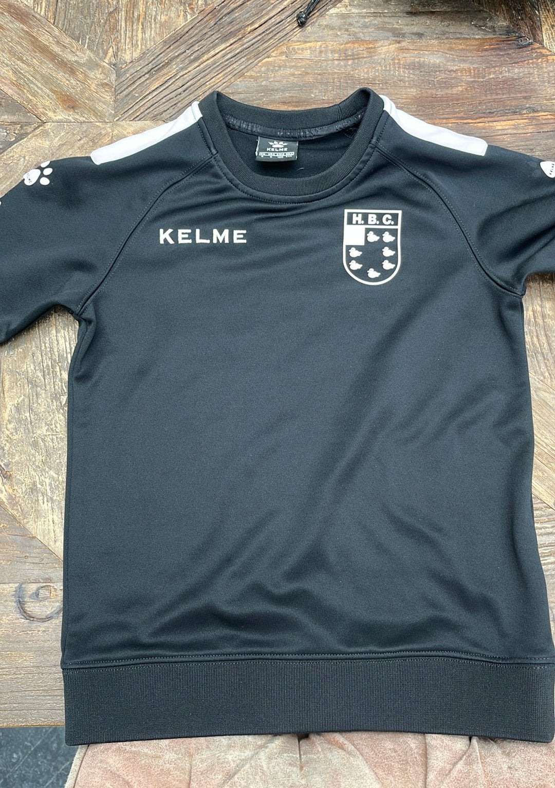 HBC sporttrui maat 8, Ophalen, Zo goed als nieuw, Sport- of Zwemkleding