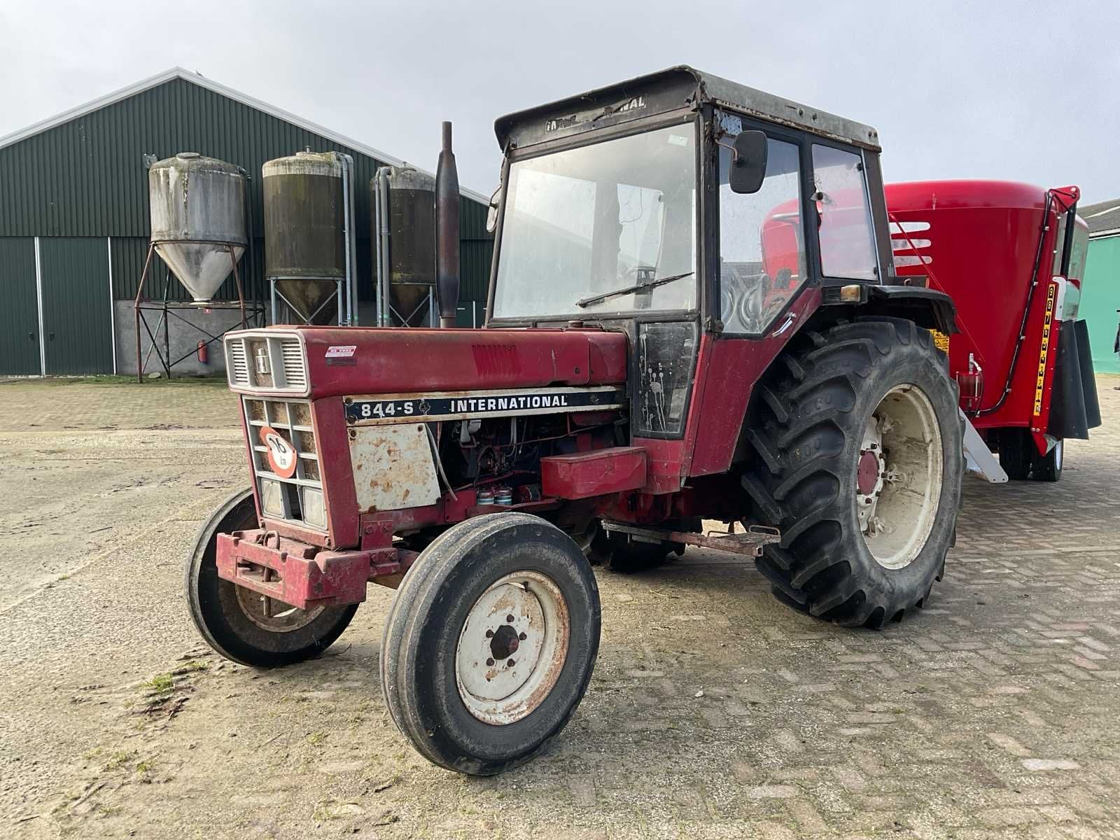 International 844s 844 S s (bj 1979), Zakelijke goederen, Agrarisch | Tractoren, Gebruikt, Overige merken, 5000 tot 7500