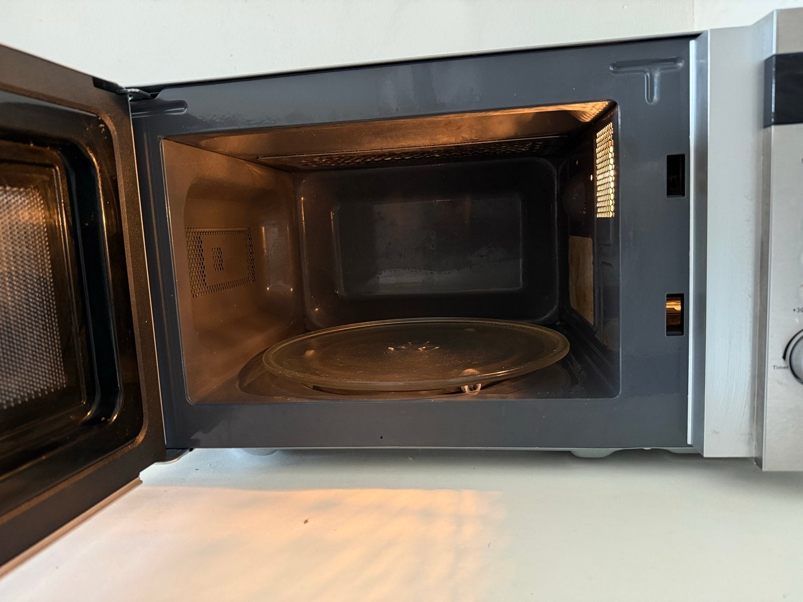 Blokker Magnetron met Grill - Zilver, Combimagnetron, Gebruikt, Grill, Ophalen of Verzenden