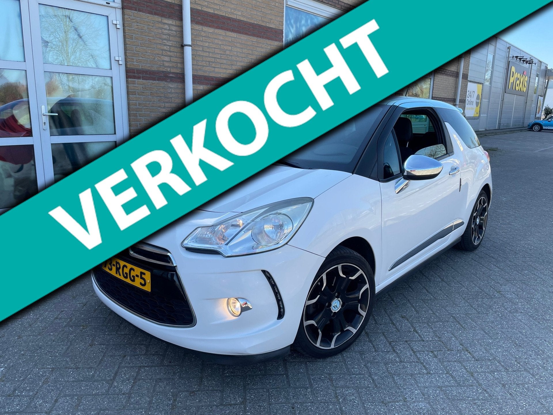 Citroen DS3 1.6 So Chic CLIMA/NAVI/CRUISE/NAP/APK, Auto's, Voorwielaandrijving, Zwart, 4 cilinders, Wit