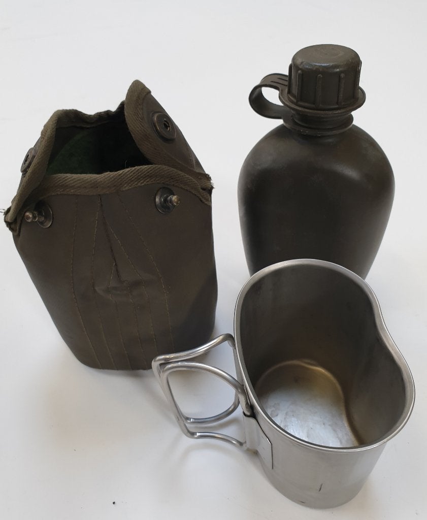 Veldfles compleet met koppelriem, Ophalen of Verzenden, Landmacht, Nederland, Overige typen
