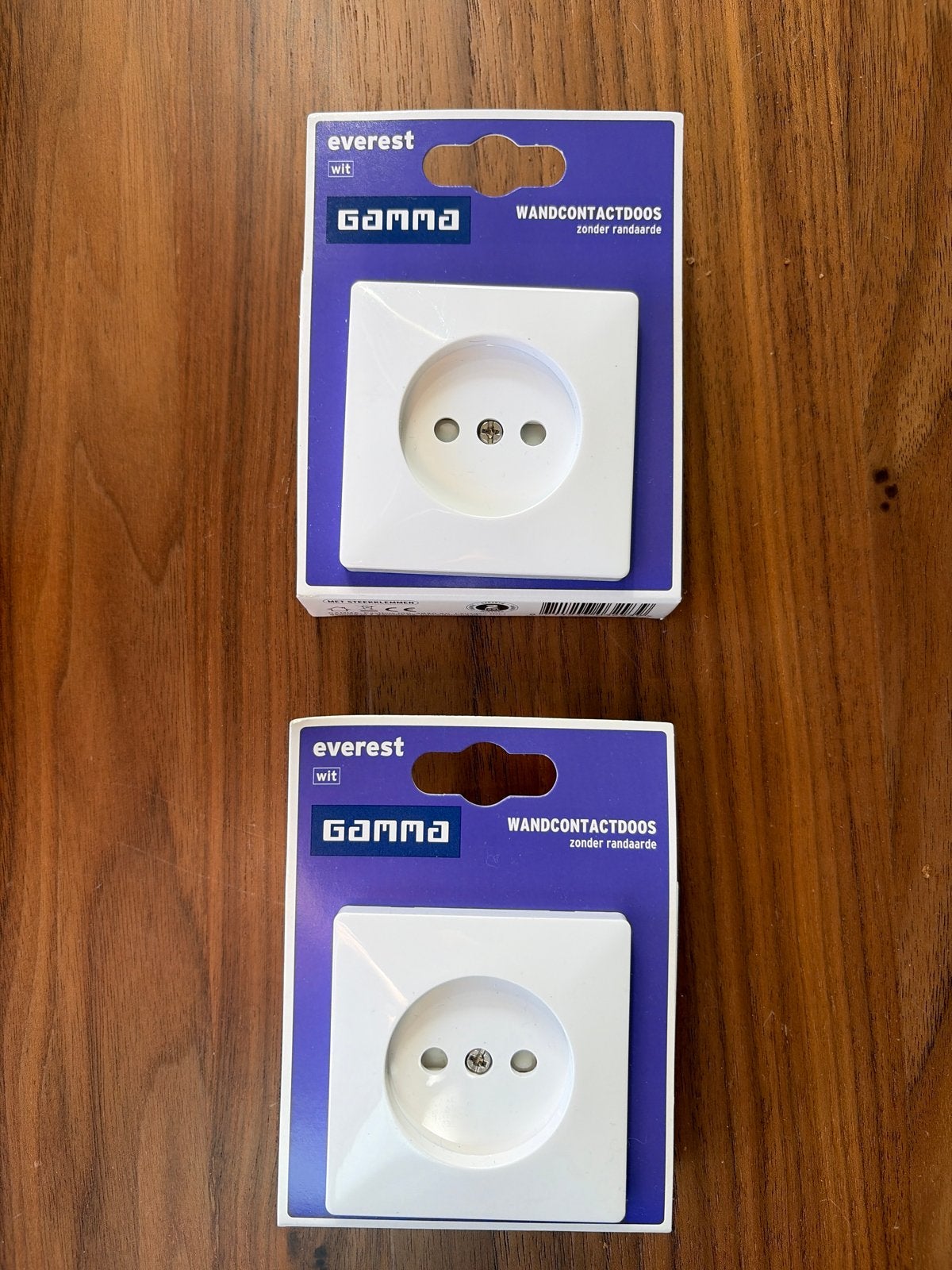 2x Gamma Everest Wandcontactdoos Wit (zonder randaarde), Doe-het-zelf en Verbouw, Ophalen, Nieuw, Gamma, Stopcontact