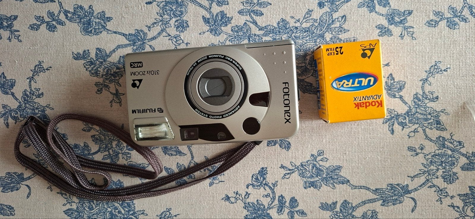 aps camera met 1 onbelicht rolletje, Ophalen of Verzenden, Compact