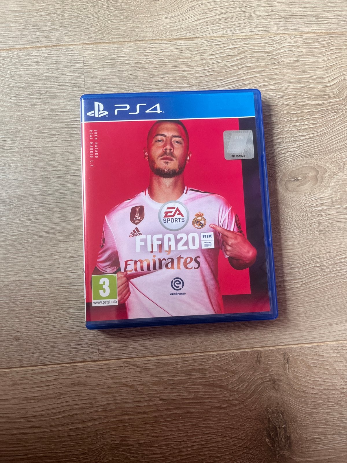 FIFA 20 PS4 - Zo goed als nieuw, Eén computer, Ophalen of Verzenden, Zo goed als nieuw, Sport