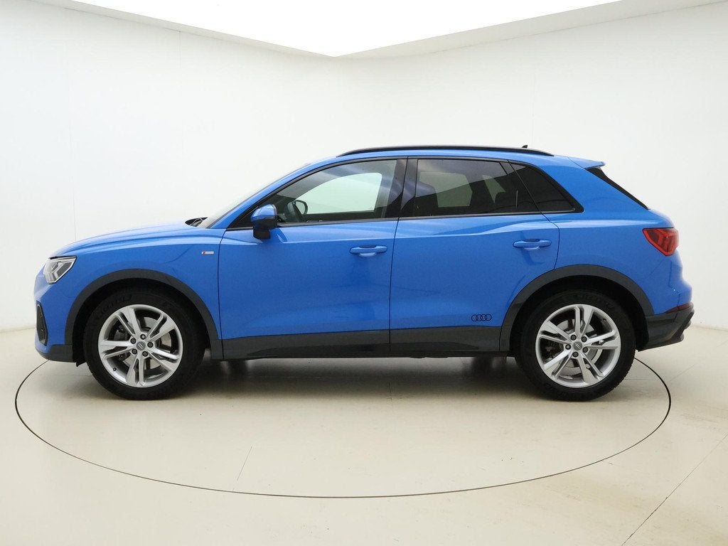 Audi Q3 40 TFSI quattro S Line edition one | 190PK | Schuif/, Auto's, Audi, Automaat, 12 maanden, Gebruikt, Blauw