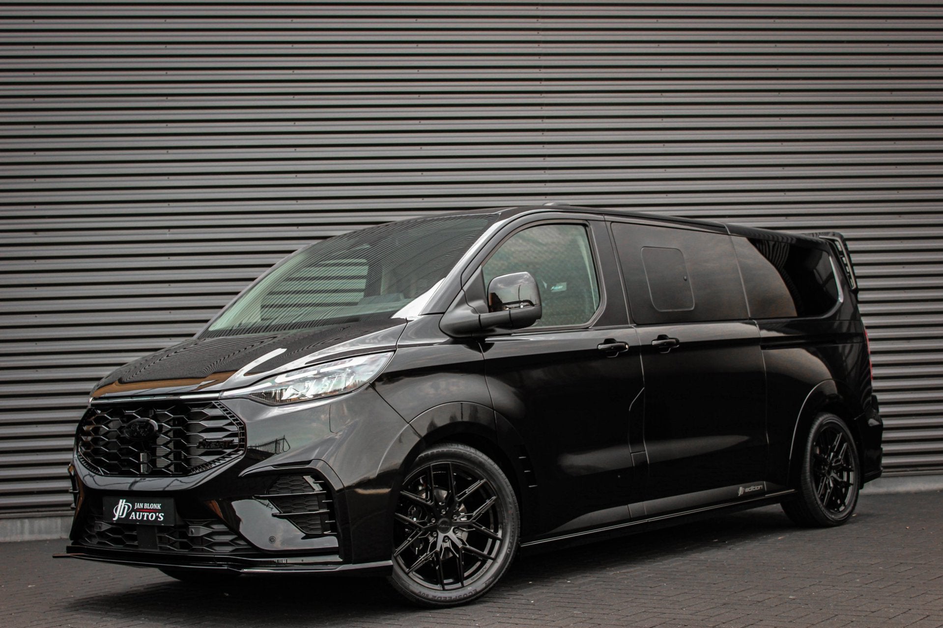 Ford TRANSIT CUSTOM 320 2.0 TDCI L2H1 MS-RT DC AWD DUBBEL CA, Automatische klimaatregeling, 4 cilinders, Zwart, Bedrijf