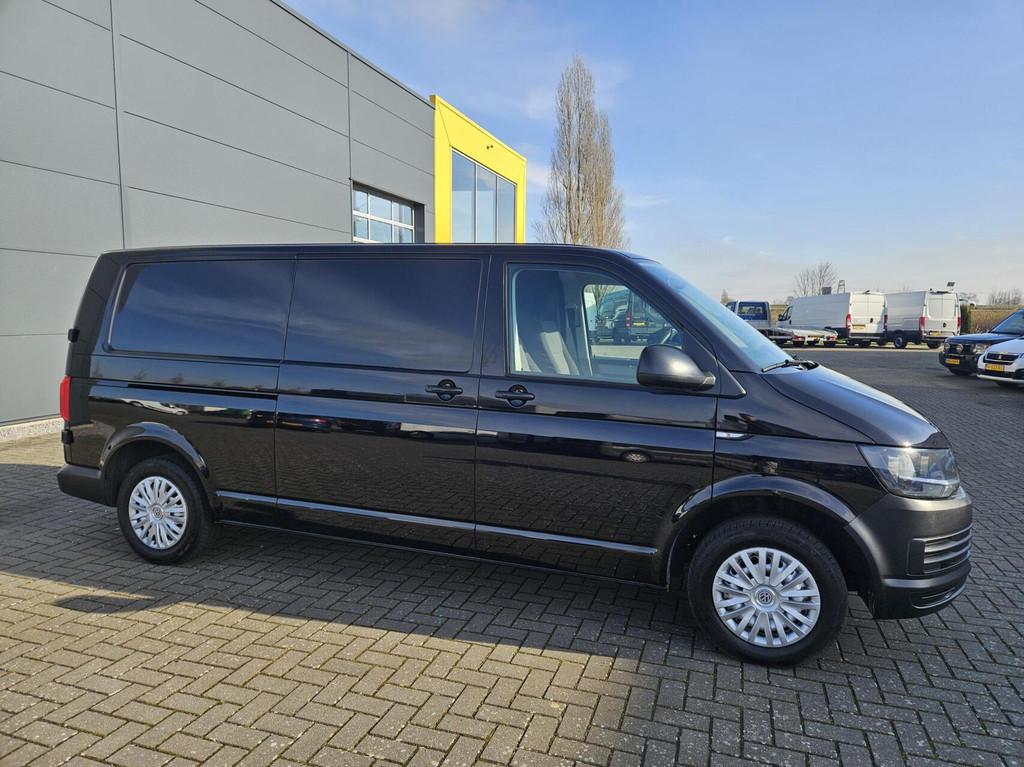 Volkswagen Transporter 2.0 TDI L2H1 Airco kasten 100% onderh, Auto's, Bestelauto's, Euro 6, 4 cilinders, Volkswagen, Zwart