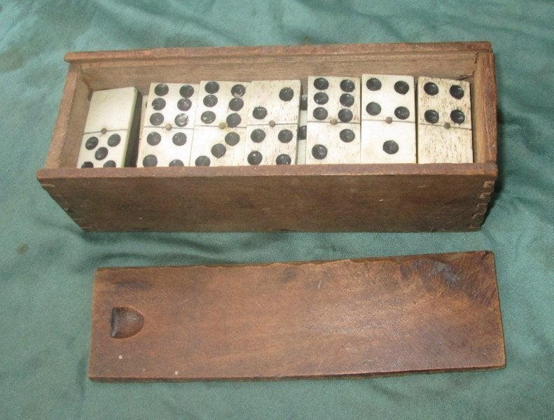 Domino hout met been in doos, Antiek en Kunst, Ophalen of Verzenden