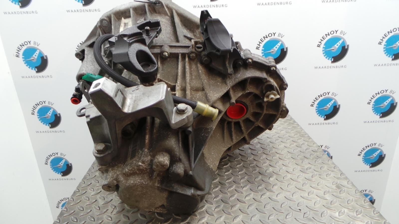 RENAULT MEGANE TRANSMISSIE / VERSNELLINGSBAK 2011, Ophalen of Verzenden, Gebruikt, Stiba lid