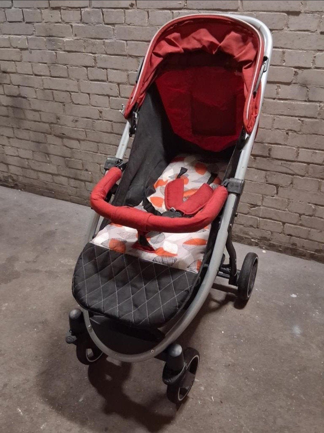 Te koop, Lee merk kinderwagen met slaap functie., Ophalen