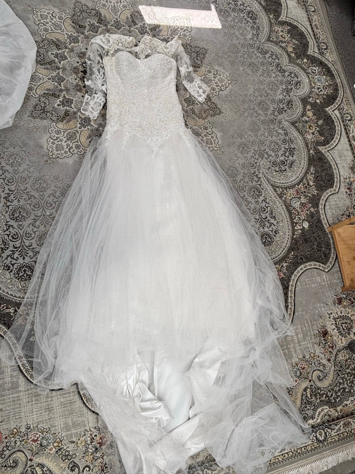 Prachtige trouwjurk met kanten details en sjaal, Ophalen of Verzenden, Zo goed als nieuw, Wit, Trouwjurk