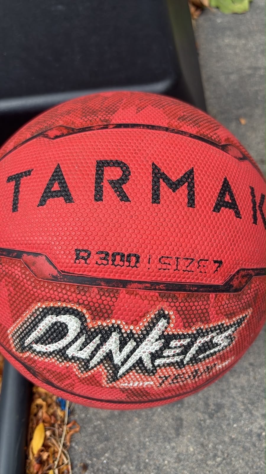 3 basketbalballen van verschillende merken, Sport en Fitness, Basketbal, Ophalen, Gebruikt, Bal