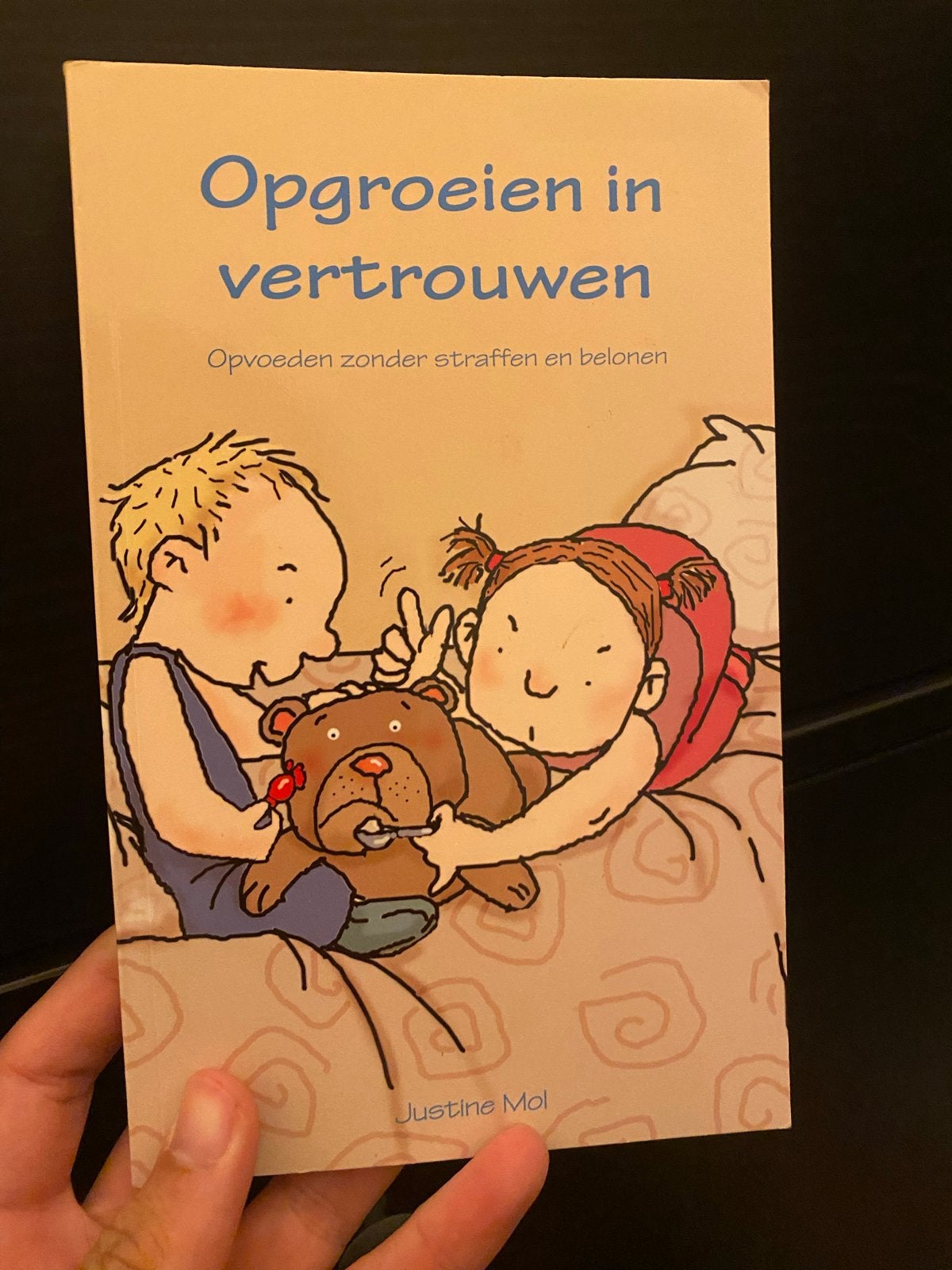 Opgroeien in vertrouwen: Opvoeden zonder straffen en belonen, Boeken, Ophalen of Verzenden, Zo goed als nieuw, Opvoeding tot 6 jaar