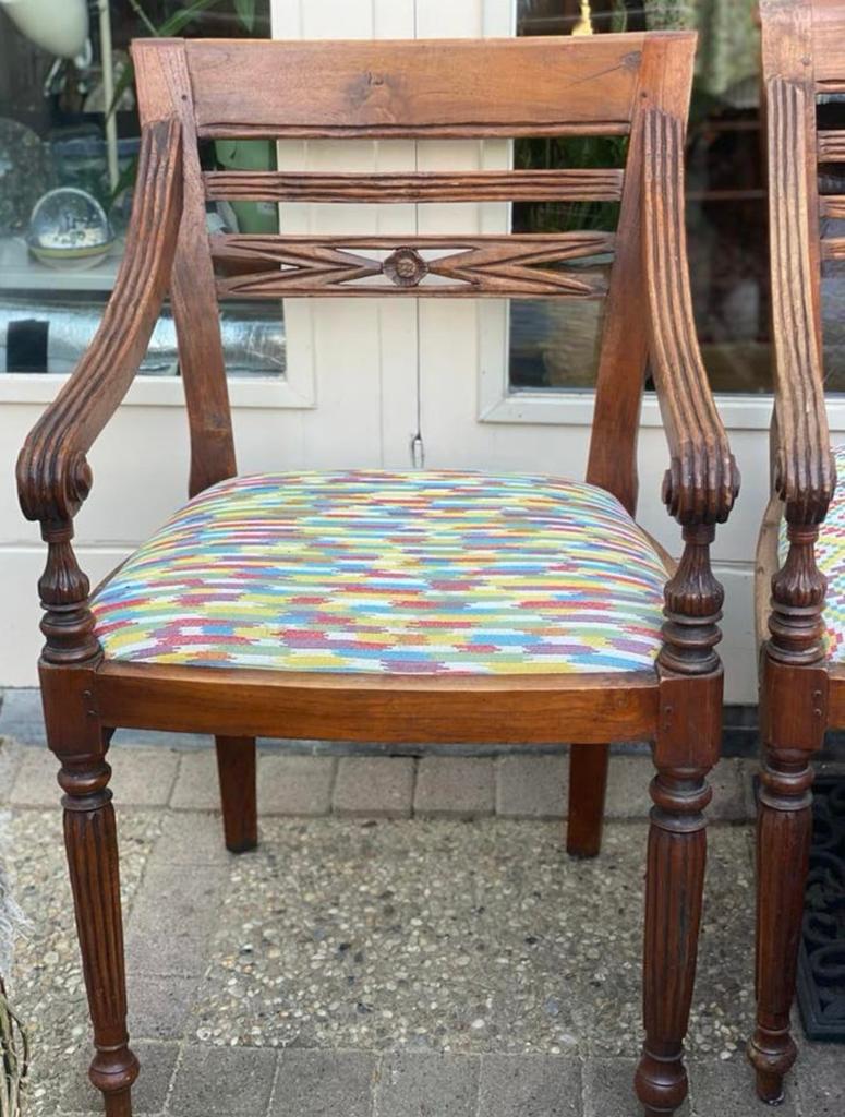 2x Massief Teak Houten Stoelen uit Indonesië, Antiek en Kunst, Antiek | Meubels | Stoelen en Banken, Ophalen