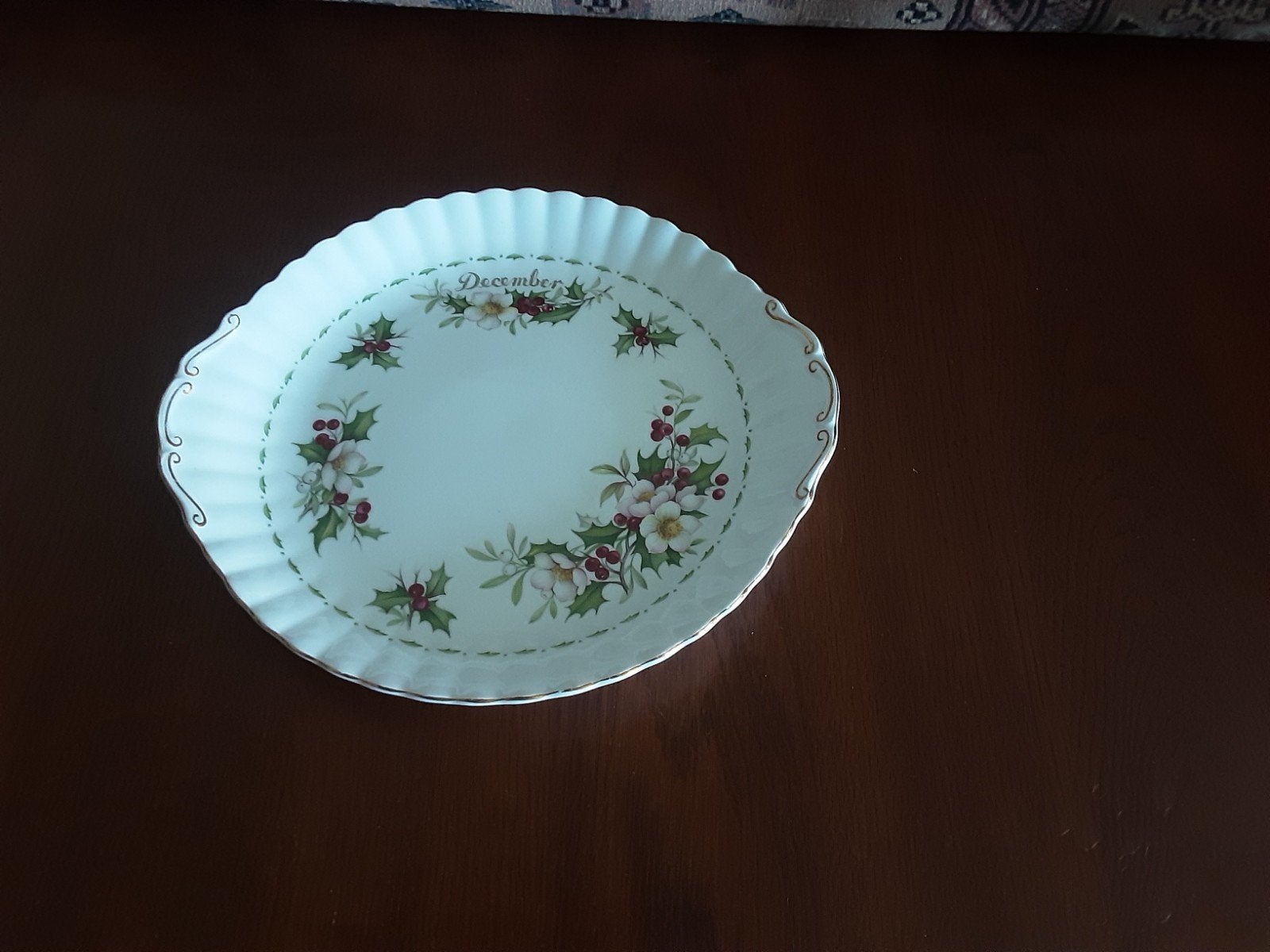 Royal Albert gebaksschaal Flower of the Month December, Antiek en Kunst, Ophalen of Verzenden