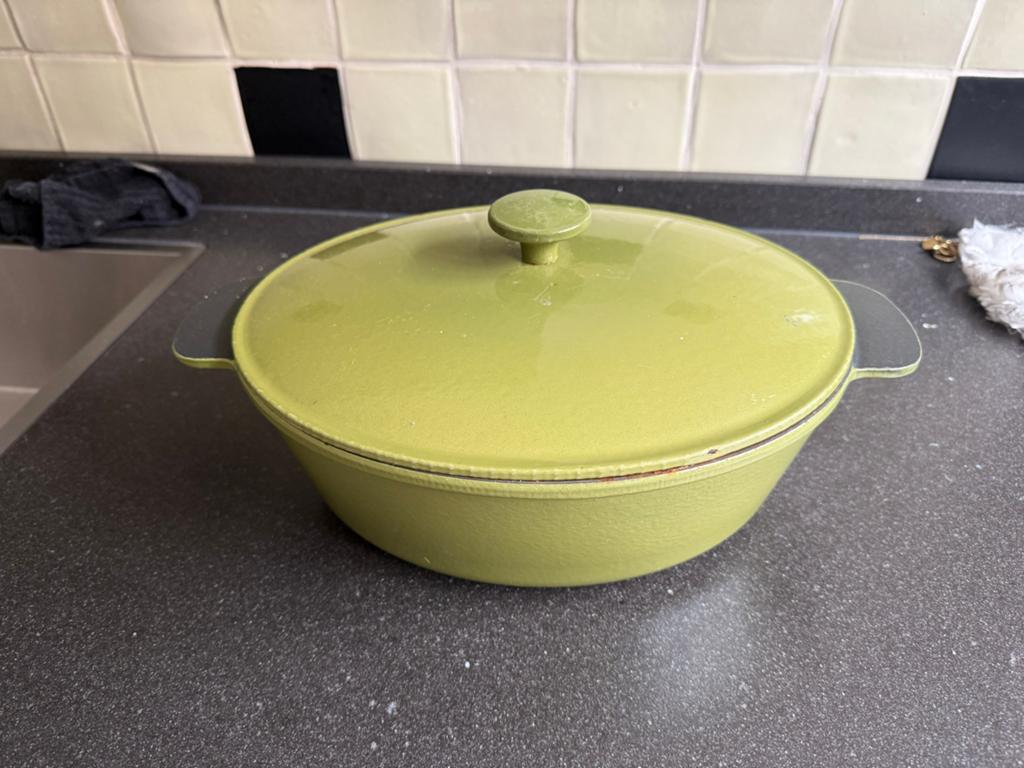 Groene gietijzeren braadpan met deksel, Ophalen, Gebruikt, Gietijzer, Koekenpan of Braadpan