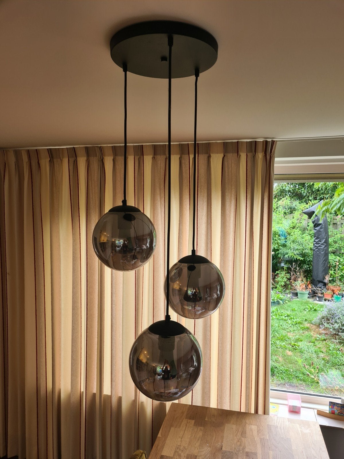 Hanglamp met 3 glazen bollen, zwart smoke kleur, Ophalen, Modern, industrieel, E27 (groot), Zo goed als nieuw