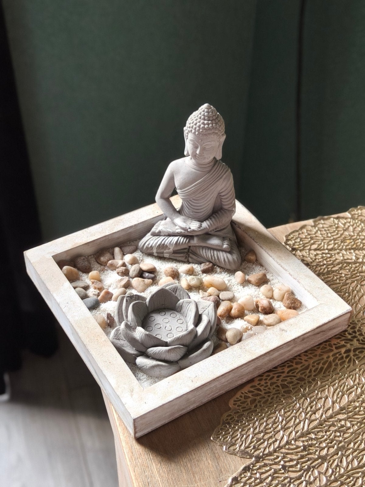 Boeddha Zen Tuin met Lotus en Kiezelstenen, Huis en Inrichting, Gebruikt, Steen/keramiek, Grijs, Ophalen of Verzenden