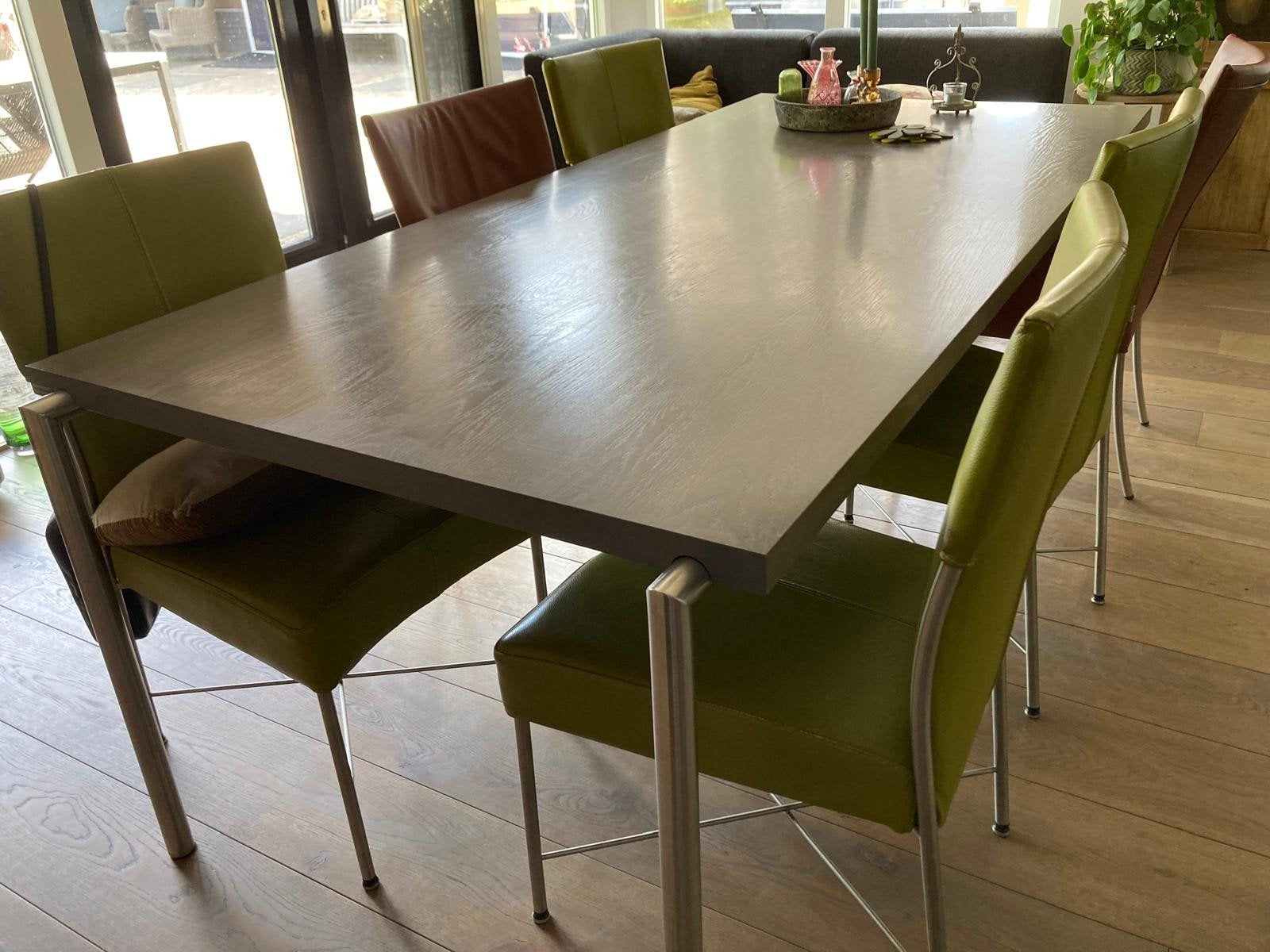Eettafel met metalen onderstel Bert Plantagie, Gebruikt, 50 tot 100 cm, 150 tot 200 cm, Vier personen