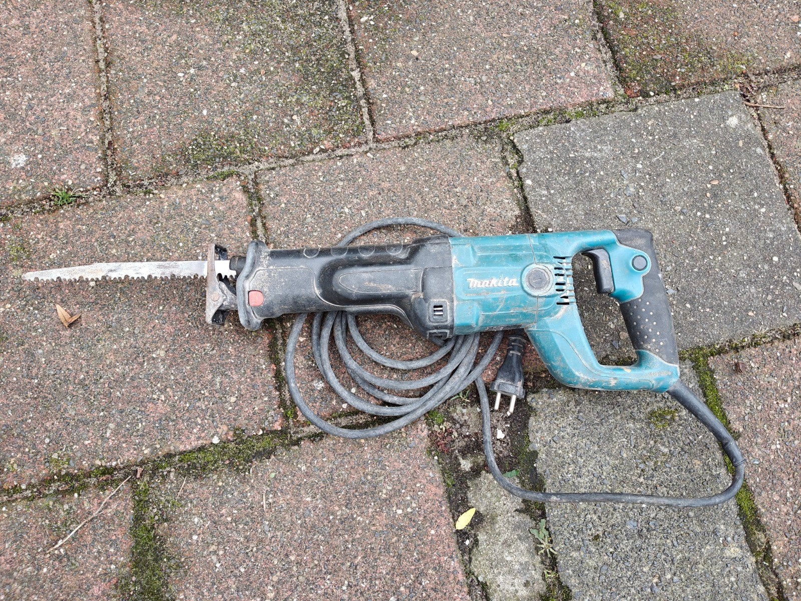 Makita reciprozaag 230v, Ophalen, Gebruikt, 70 mm of meer, 600 tot 1200 watt