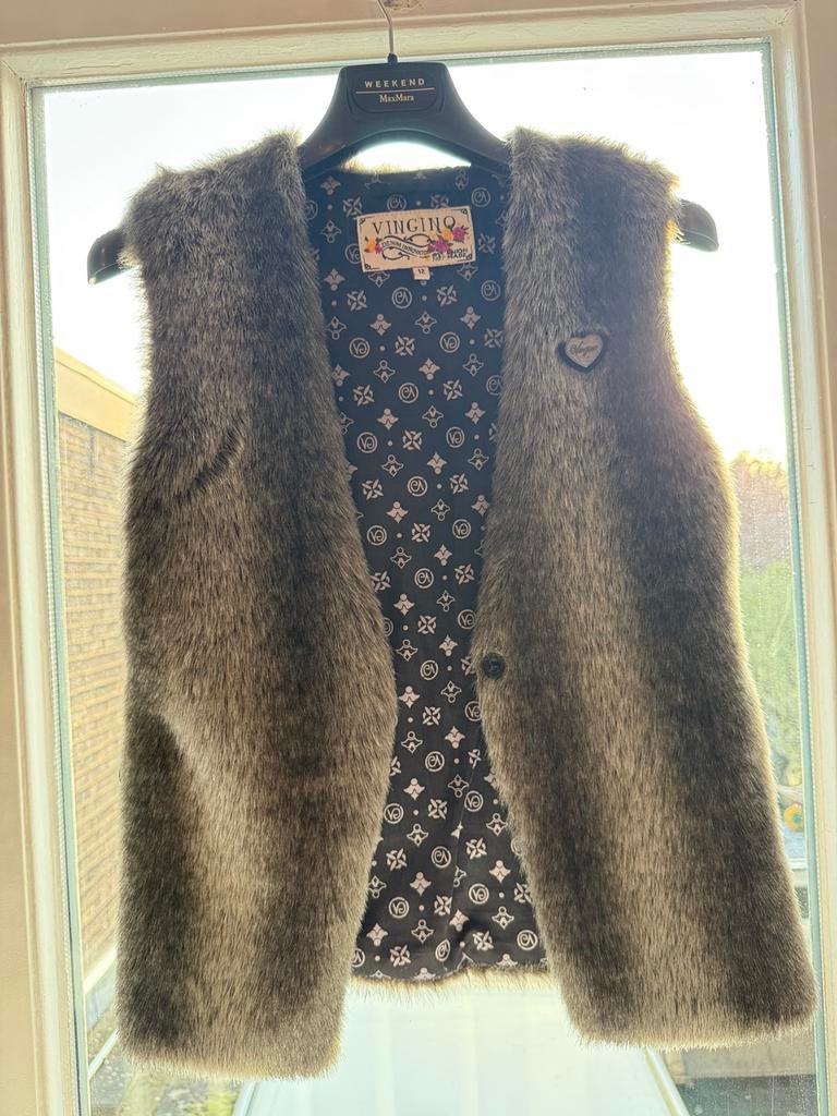 Vingino grijs gilet faux fur 12 jaar/maat 152, Kinderen en Baby's, Kinderkleding | Maat 152, Ophalen of Verzenden, Zo goed als nieuw