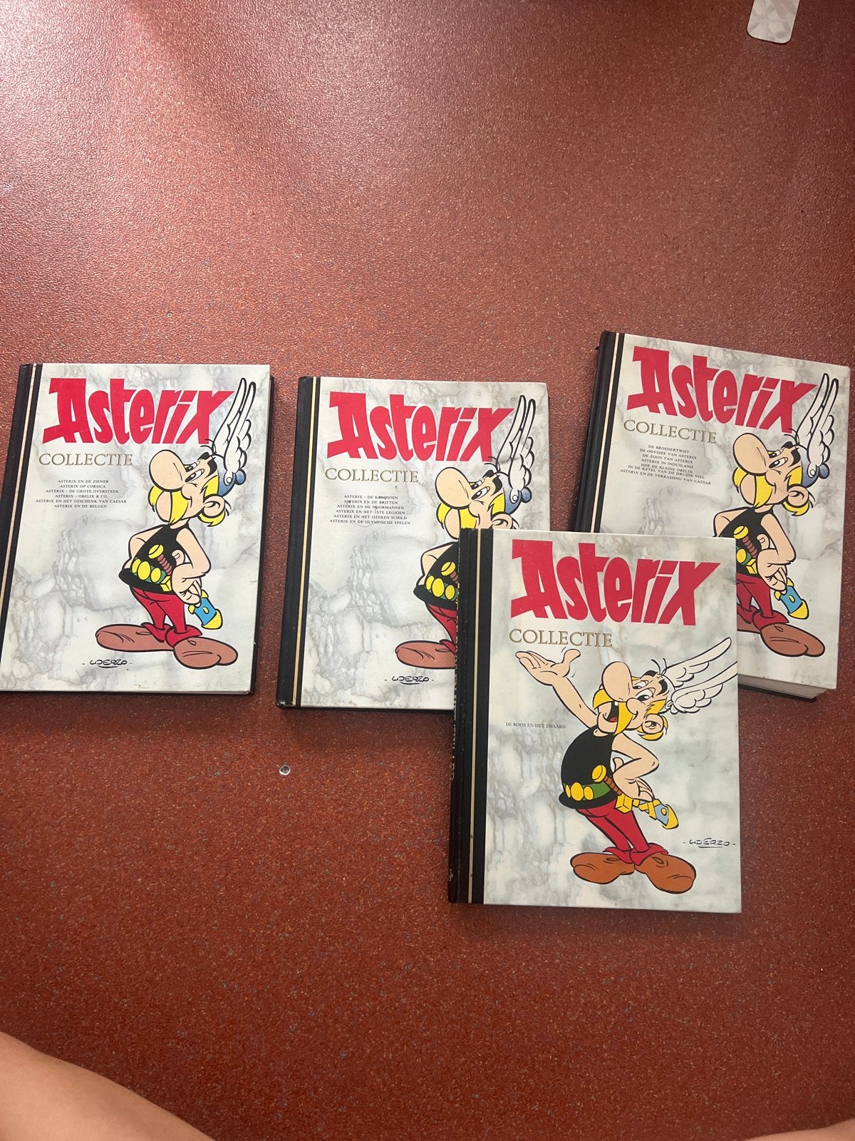 Asterix collectie boeken, Boeken, Meerdere stripboeken, Ophalen of Verzenden, Gelezen