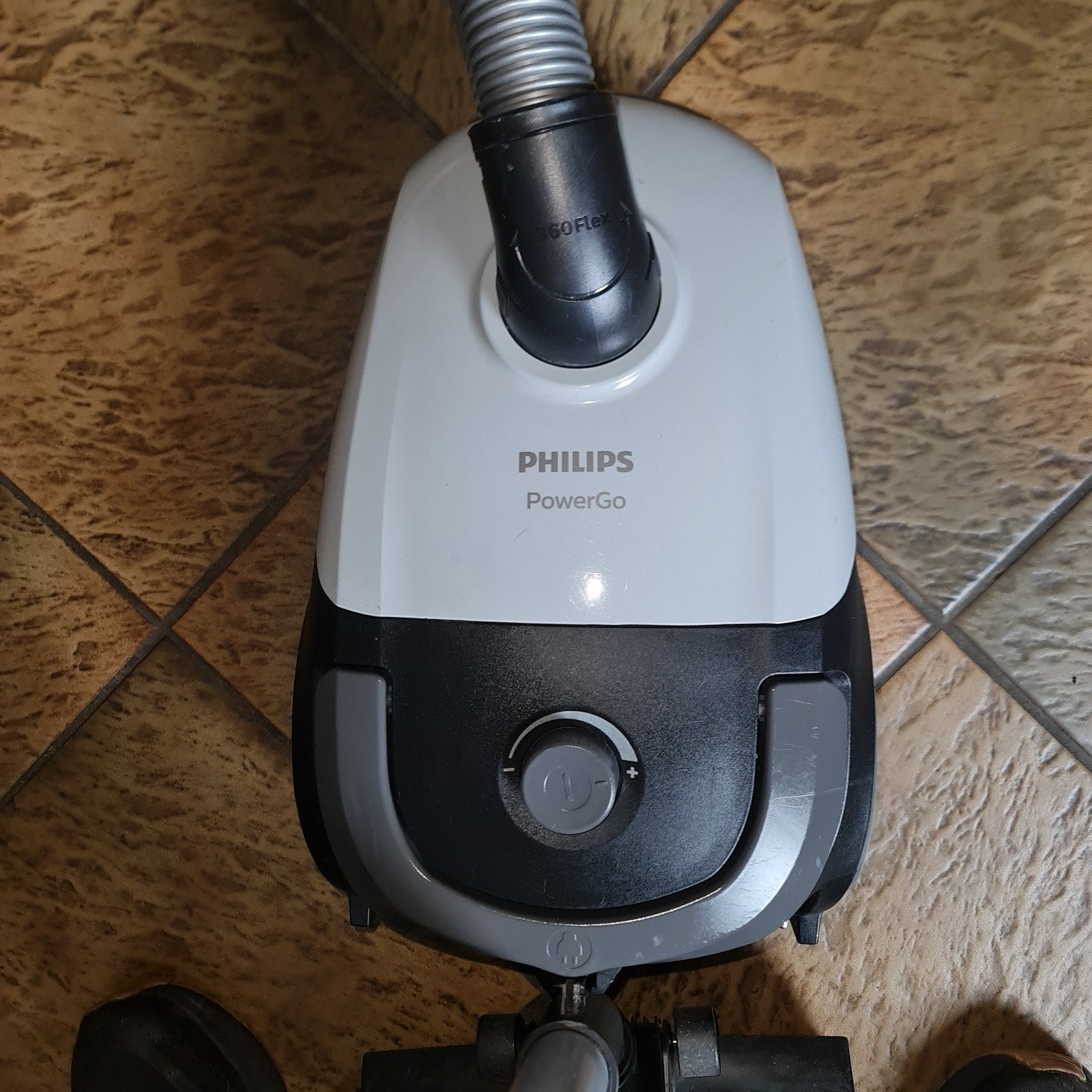 Diverse stofzuigers:  Miele, C2 blauw, Gebruikt, Miele, 2000 watt of meer, Sledestofzuiger