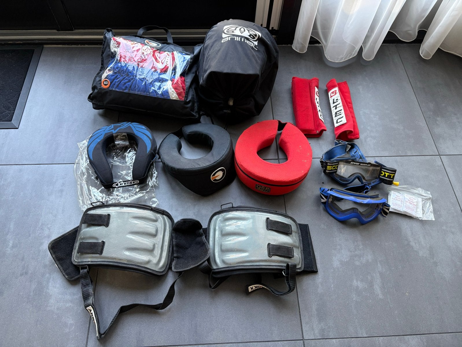 Complete set crosskleding Overall, Brillen, nekbanden etc, Ophalen of Verzenden, Gebruikt