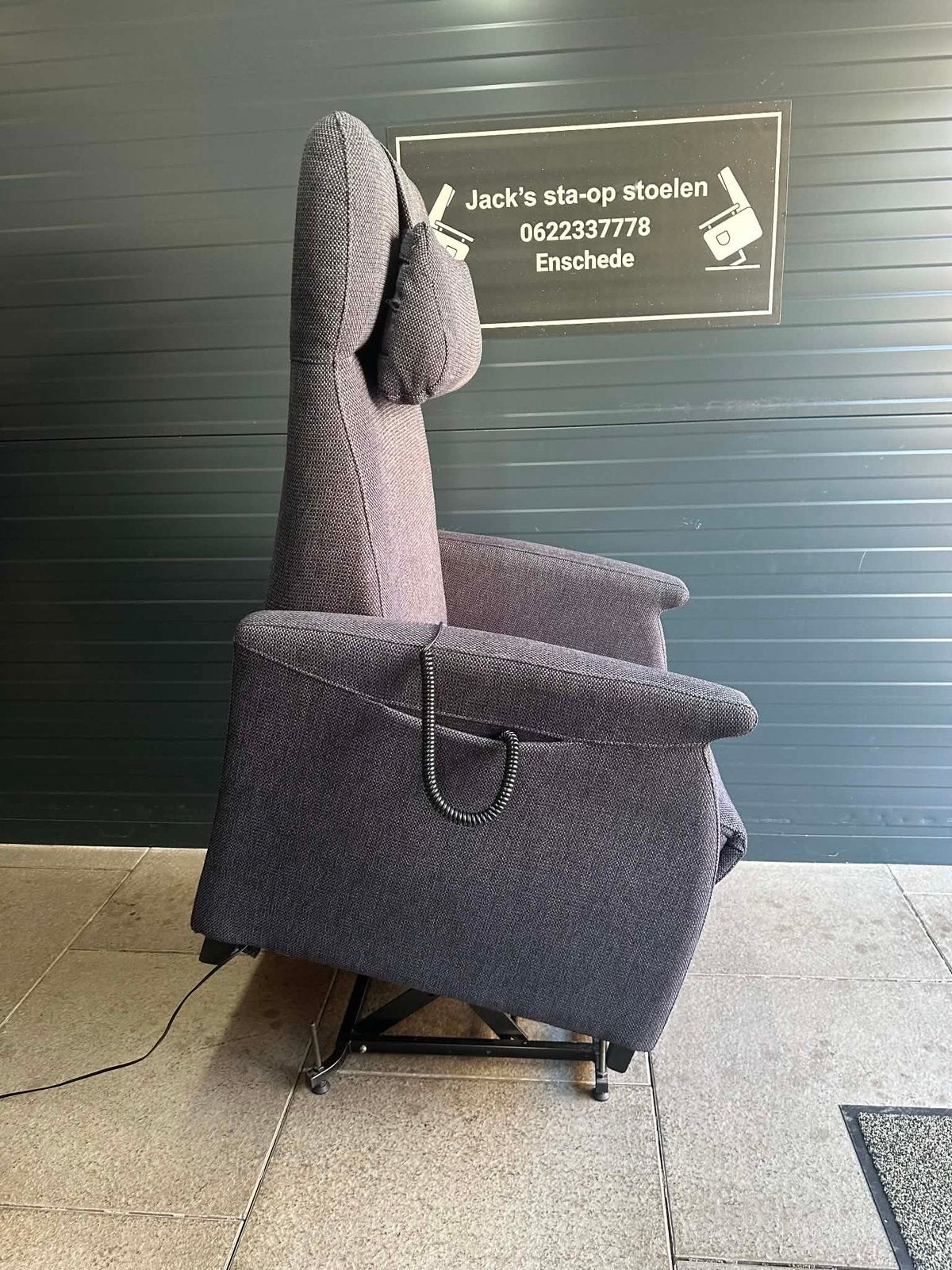 Sta op stoel merk fitform, Huis en Inrichting, Fauteuils, Minder dan 75 cm, Ophalen of Verzenden, Zo goed als nieuw, Stof
