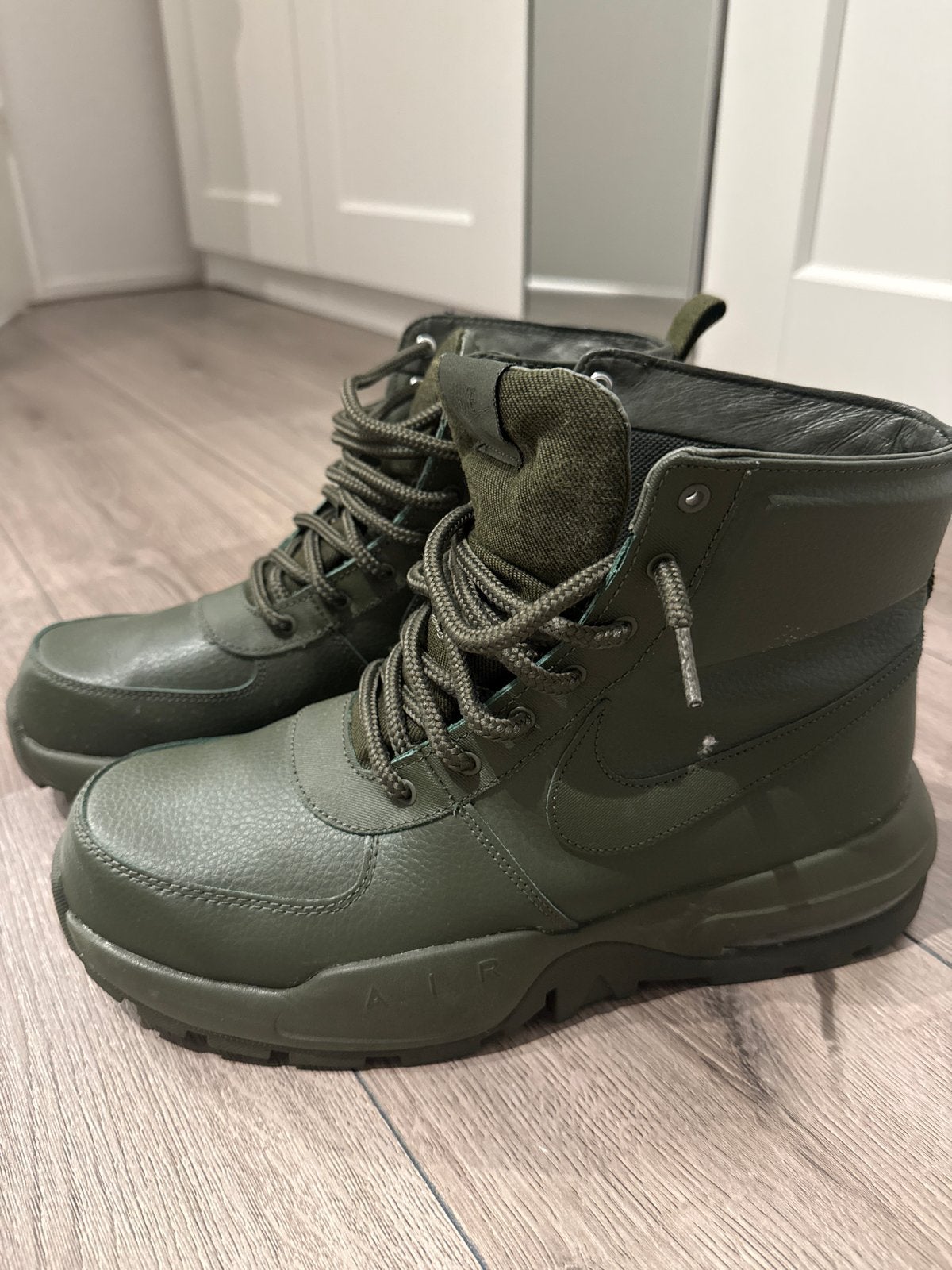 Nike Manoa Leather Boots - Olijfgroen, Ophalen of Verzenden, Zo goed als nieuw, Overige kleuren, Boots