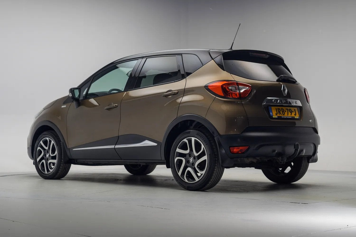 Renault Captur 1.5 dCi [ Achteruitrijcamera LM velgen Trekha, Auto's, Renault, Voorwielaandrijving, Gebruikt, 4 cilinders, Leder