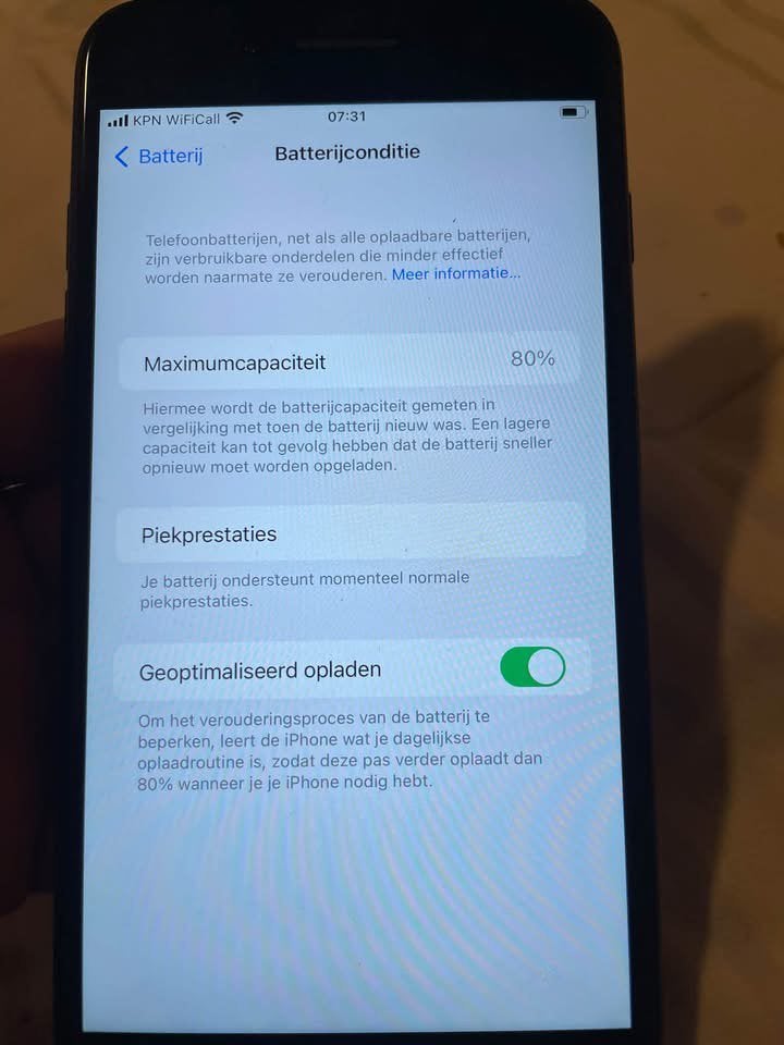 7 plus, Ophalen, Zo goed als nieuw, 64 GB