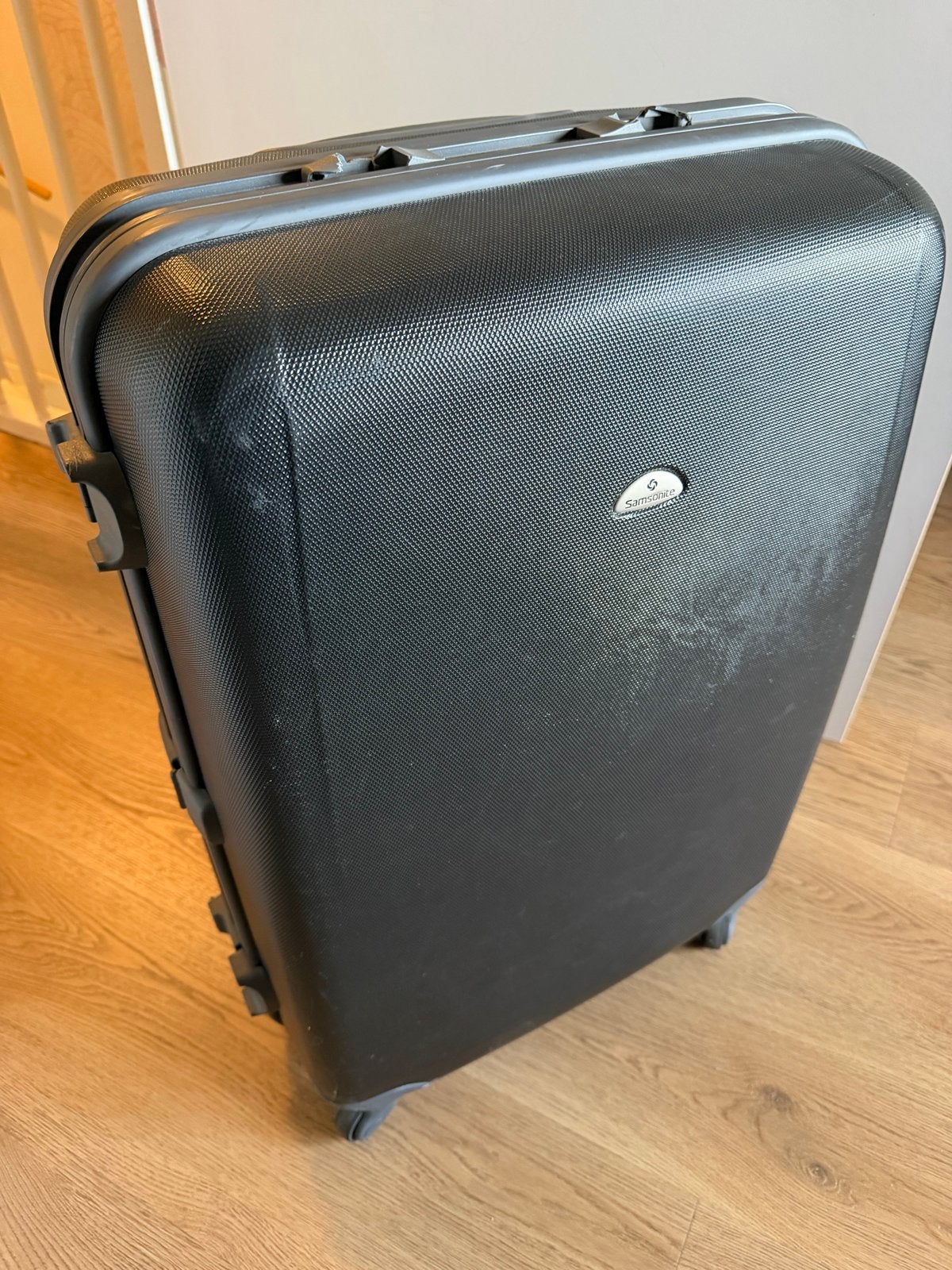 Samsonite Worldproof Koffer - Zwart, Hard Kunststof, Sieraden, Tassen en Uiterlijk, Koffers, Gebruikt, Hard kunststof, 45 tot 55 cm
