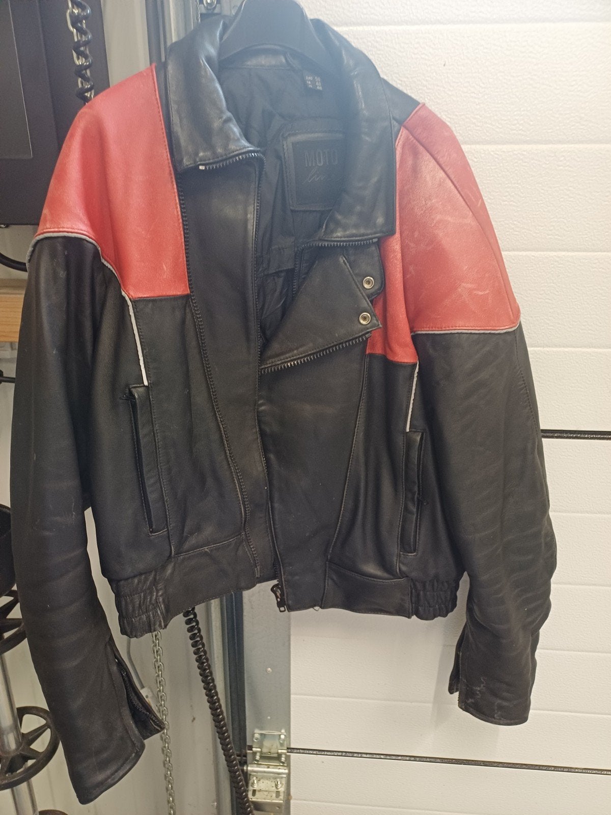 Leren motorjas zwart/rood - Maat 58, Motoren, Kleding | Motorkleding, Heren, Jas | leer, Ophalen of Verzenden, Moto