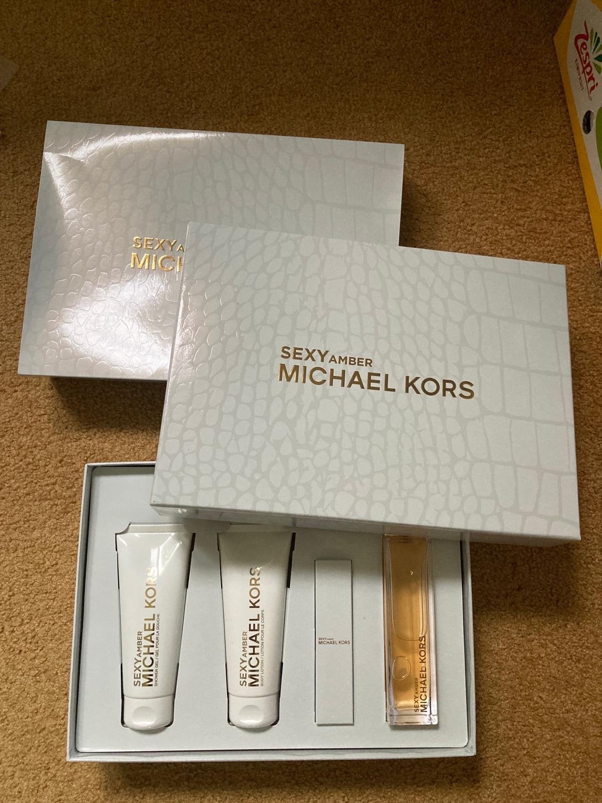 Michael Kors Sexy Amber Cadeauset - Parfum & Bodylotion, Ophalen of Verzenden, Nieuw