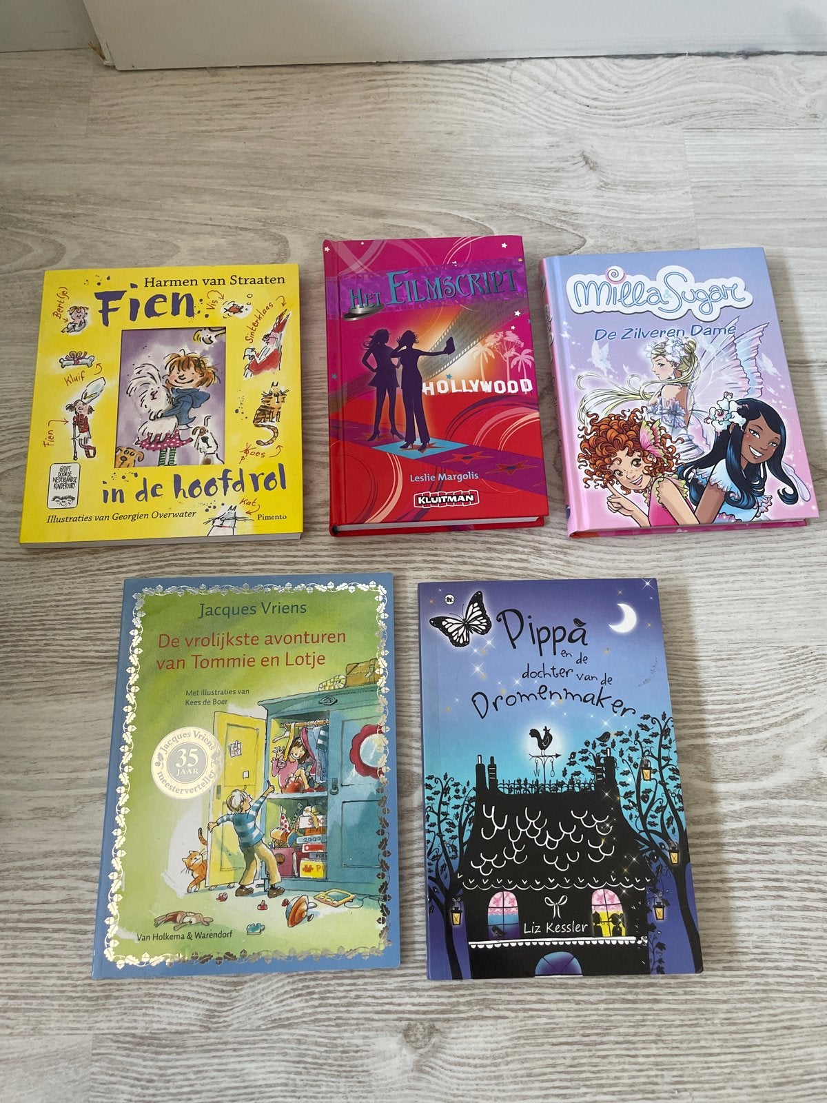 5 Kinderboeken: Fien, Filmscript, Milla Sugar, Tommie & Lotj, Ophalen of Verzenden, Gelezen, Fictie algemeen