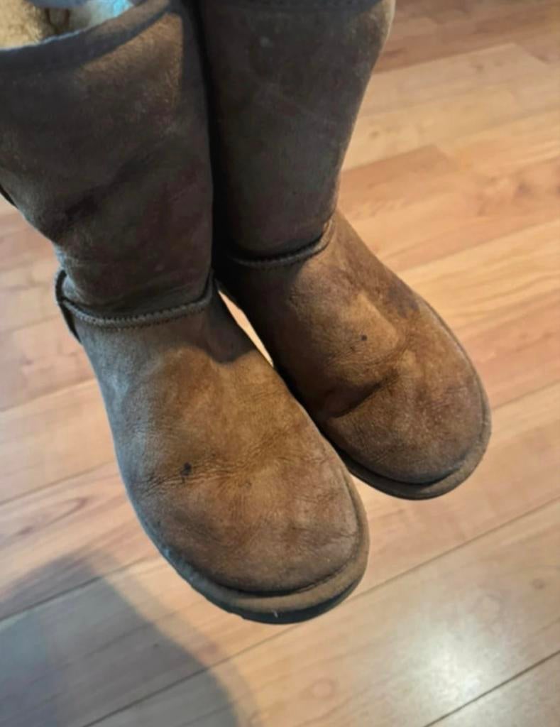 UGG schoenen maat 40, Ophalen of Verzenden, Gedragen, Bruin, Lage of Enkellaarzen
