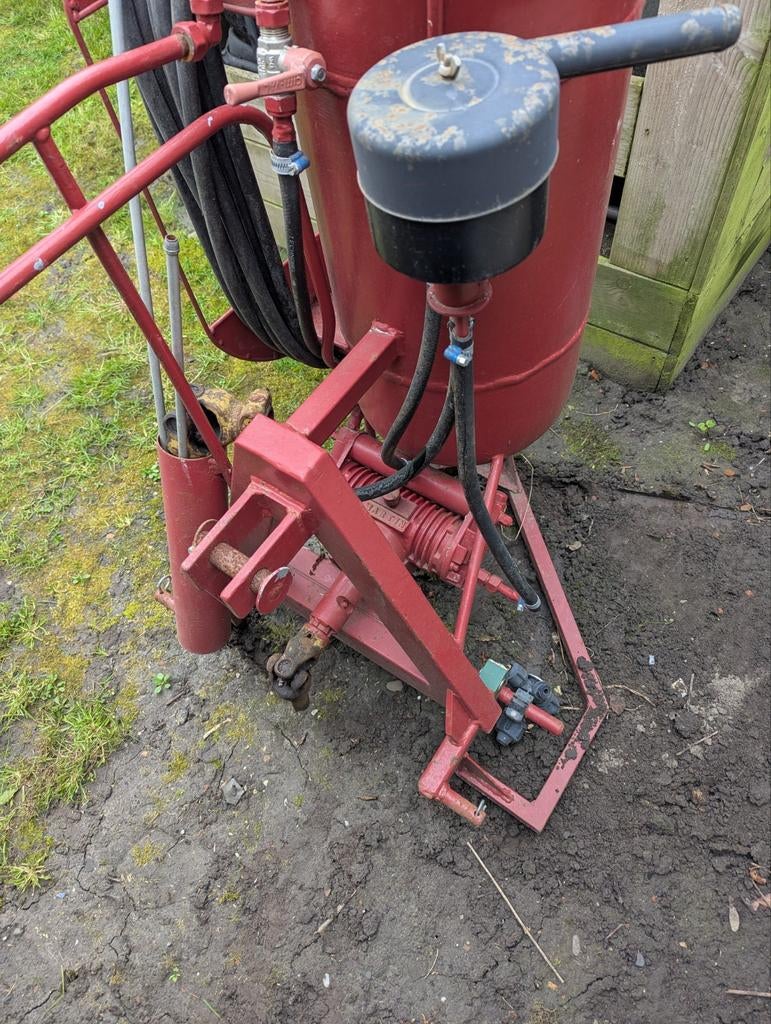 Spuit voor achter op een tuin trekker Kubota., Tuin en Terras, Ophalen, Gebruikt