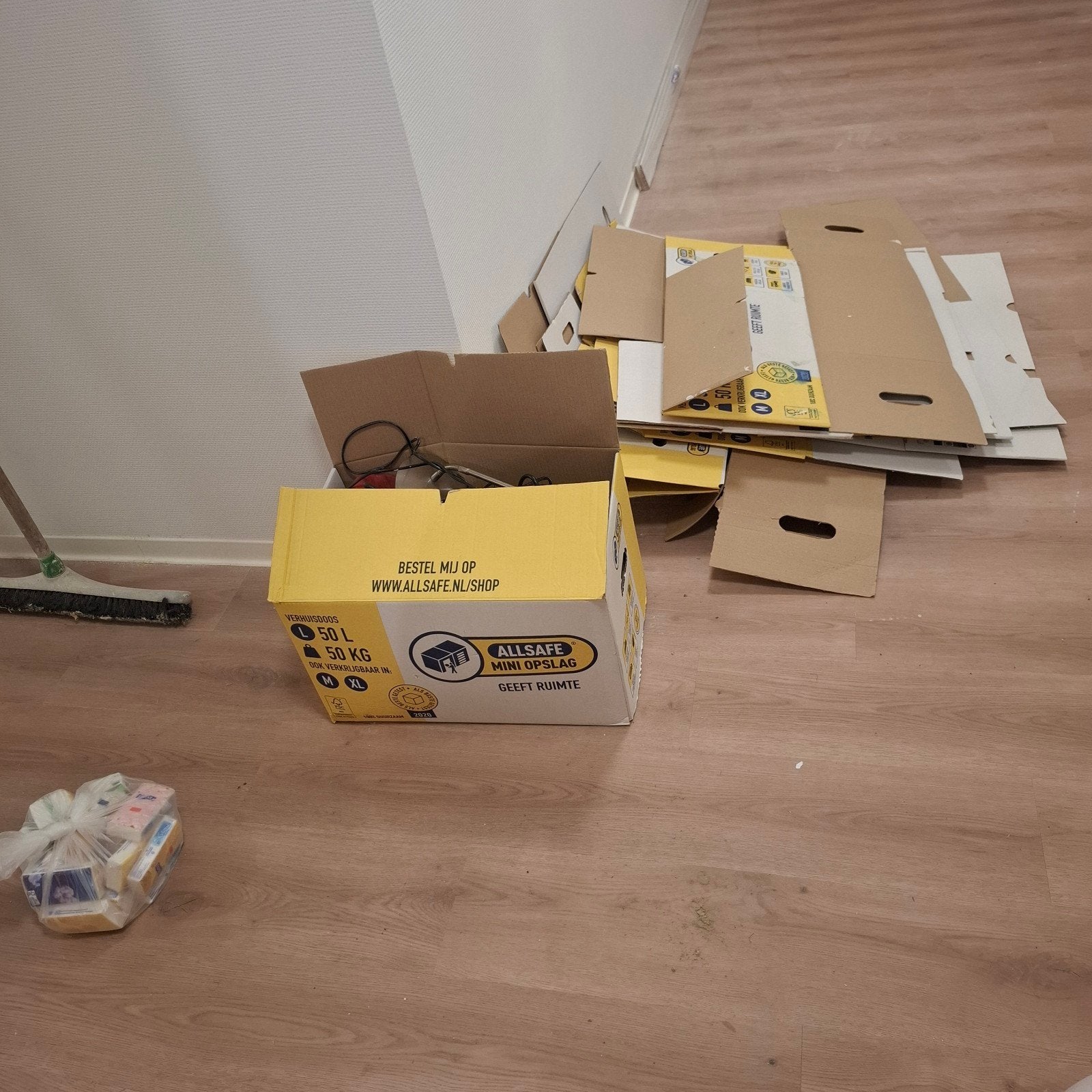 Verhuisdozen - Diverse maten, ideaal voor verhuizing, 40 tot 60 cm, Opvouwbaar, 50 tot 75 cm, Ophalen of Verzenden