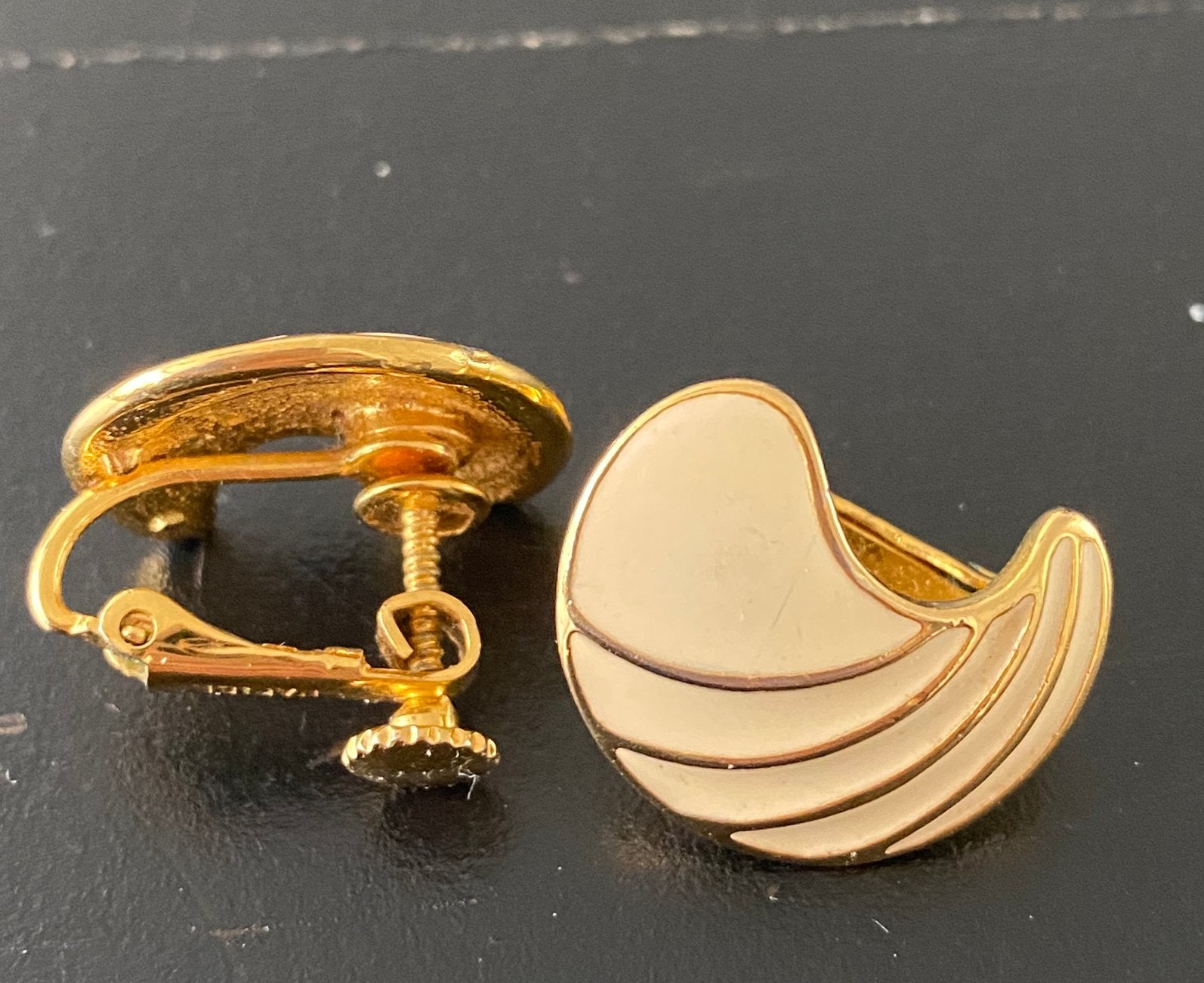 Art deco Napier clip-op schroef emaille designers oorbellen, Sieraden, Tassen en Uiterlijk, Overige materialen, Overige kleuren
